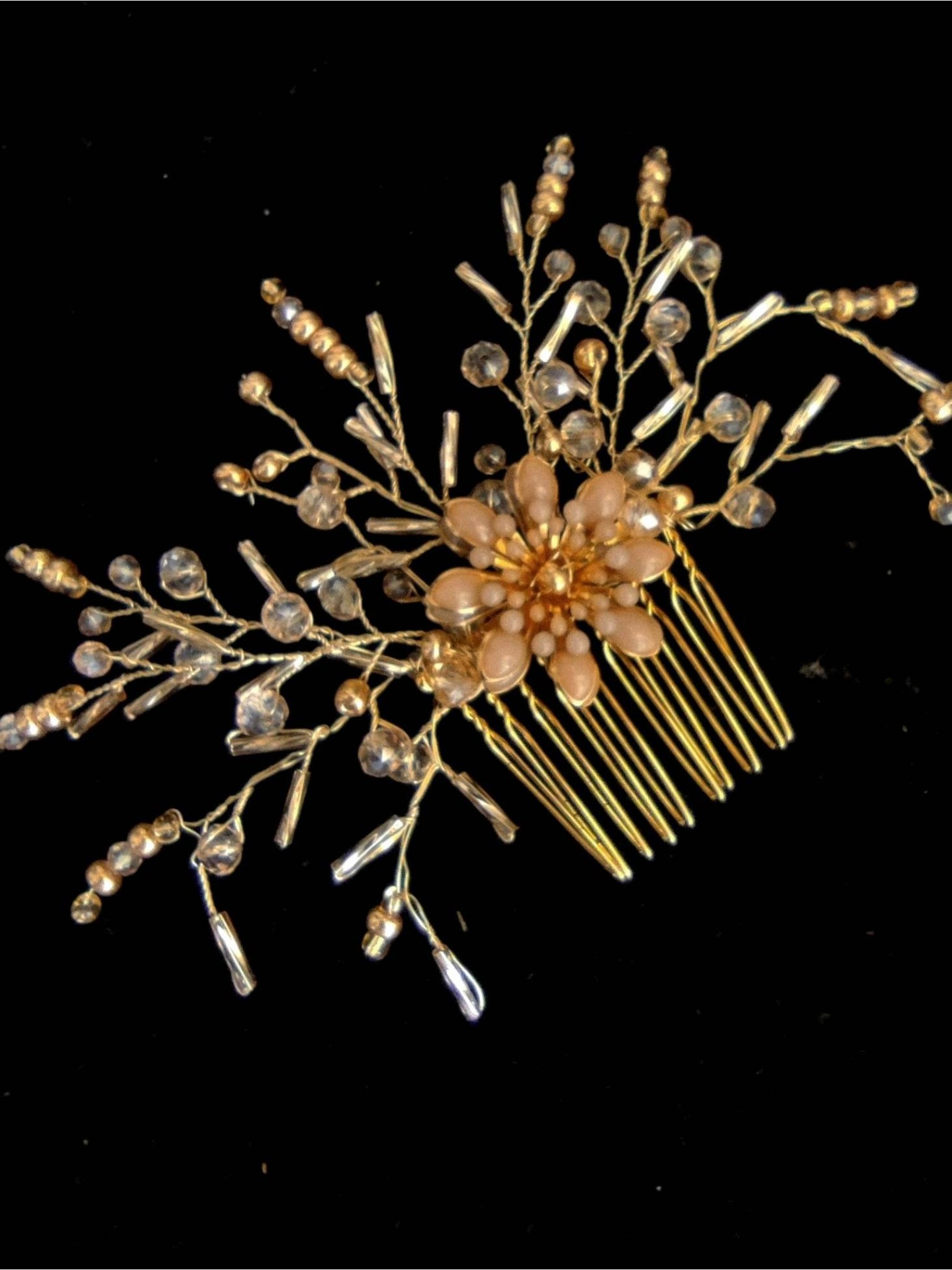 Elegant Hair comb Headpiece and Bracelet set in Beige and Gold - Flower of the Desert Elegant Hair comb Headpiece and Bracelet set in Beige and Gold - Flower of the Desert