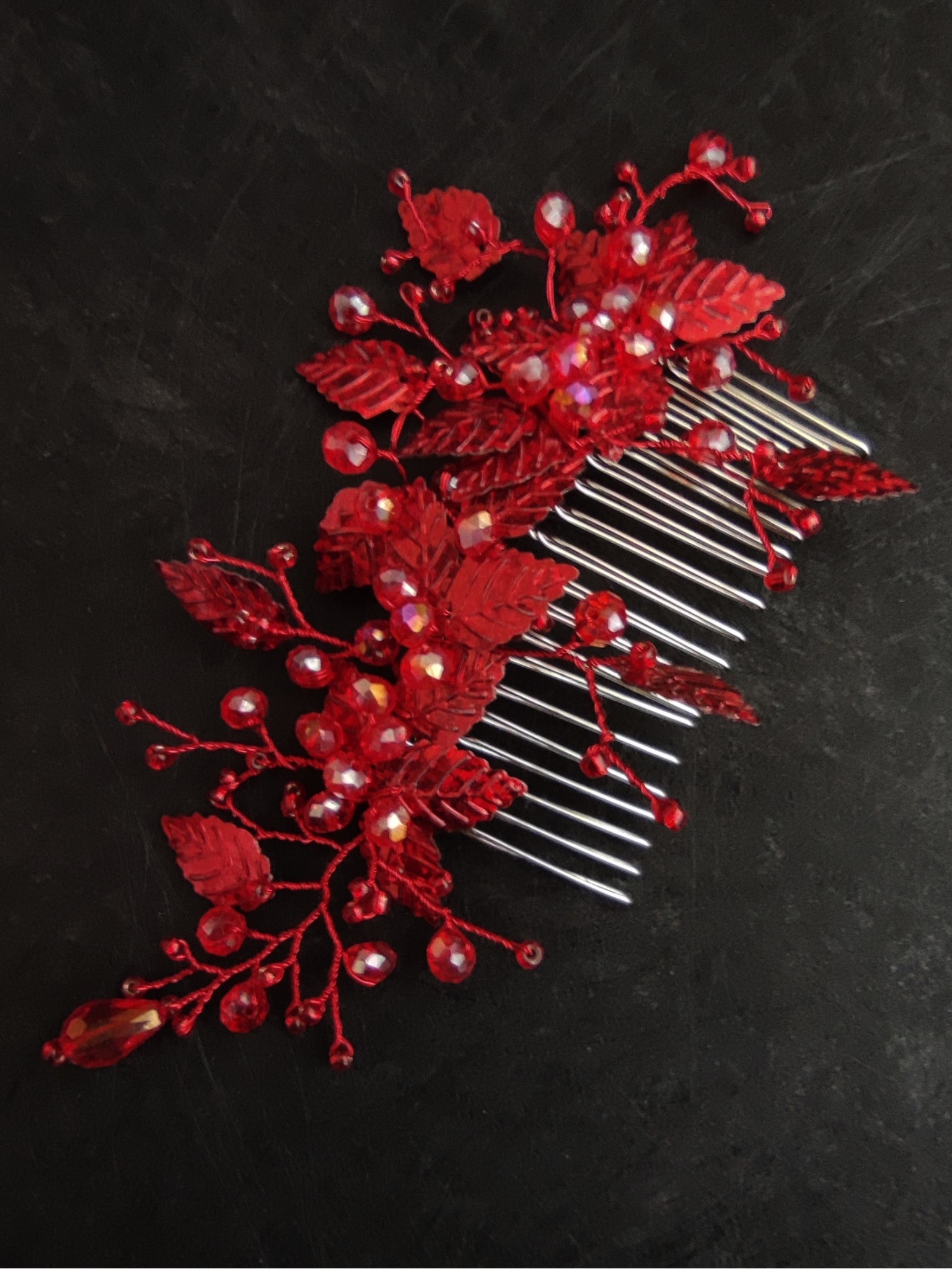 Stylish Red Hair Comb Hairpiece with Crystals and Leaves - Fiery Seduction