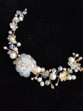Bridal jewelry set in Gold and Ivory - Hairpins Earrings and Bracelet with Crystals and Pearls - Elegant Bride