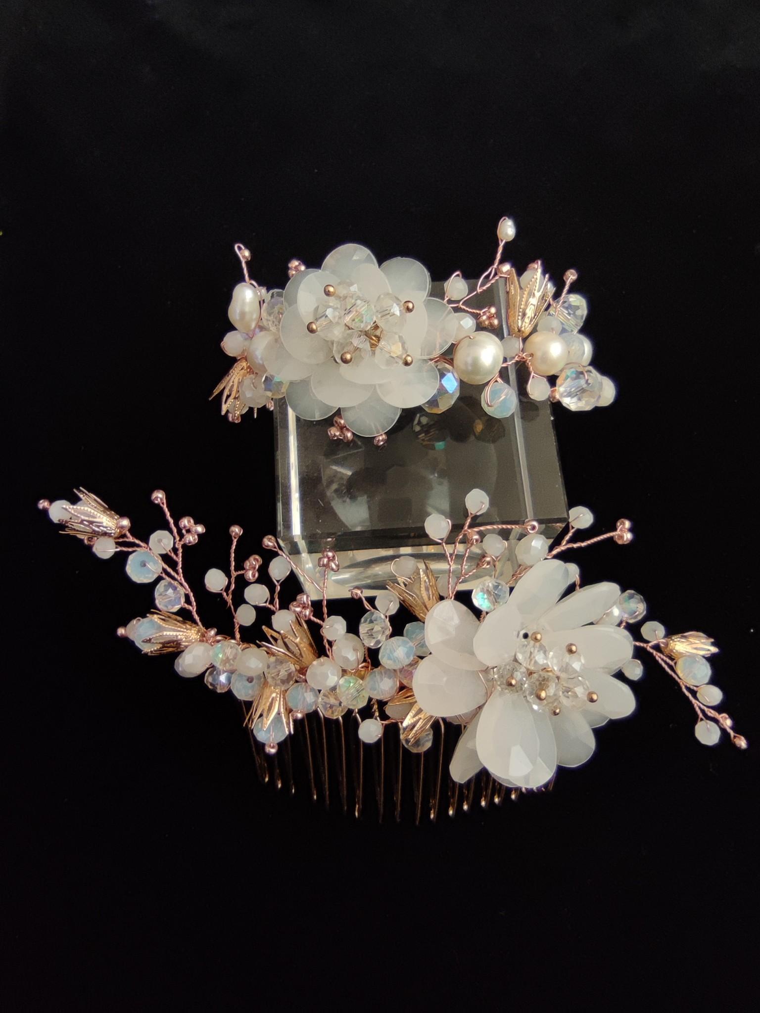 Luxurious Wedding Hair Comb Headpiece with Freshwater Pearls Crystals and Beads - Romantic Bride Luxurious Wedding Hair Comb Headpiece with Freshwater Pearls Crystals and Beads - Romantic Bride