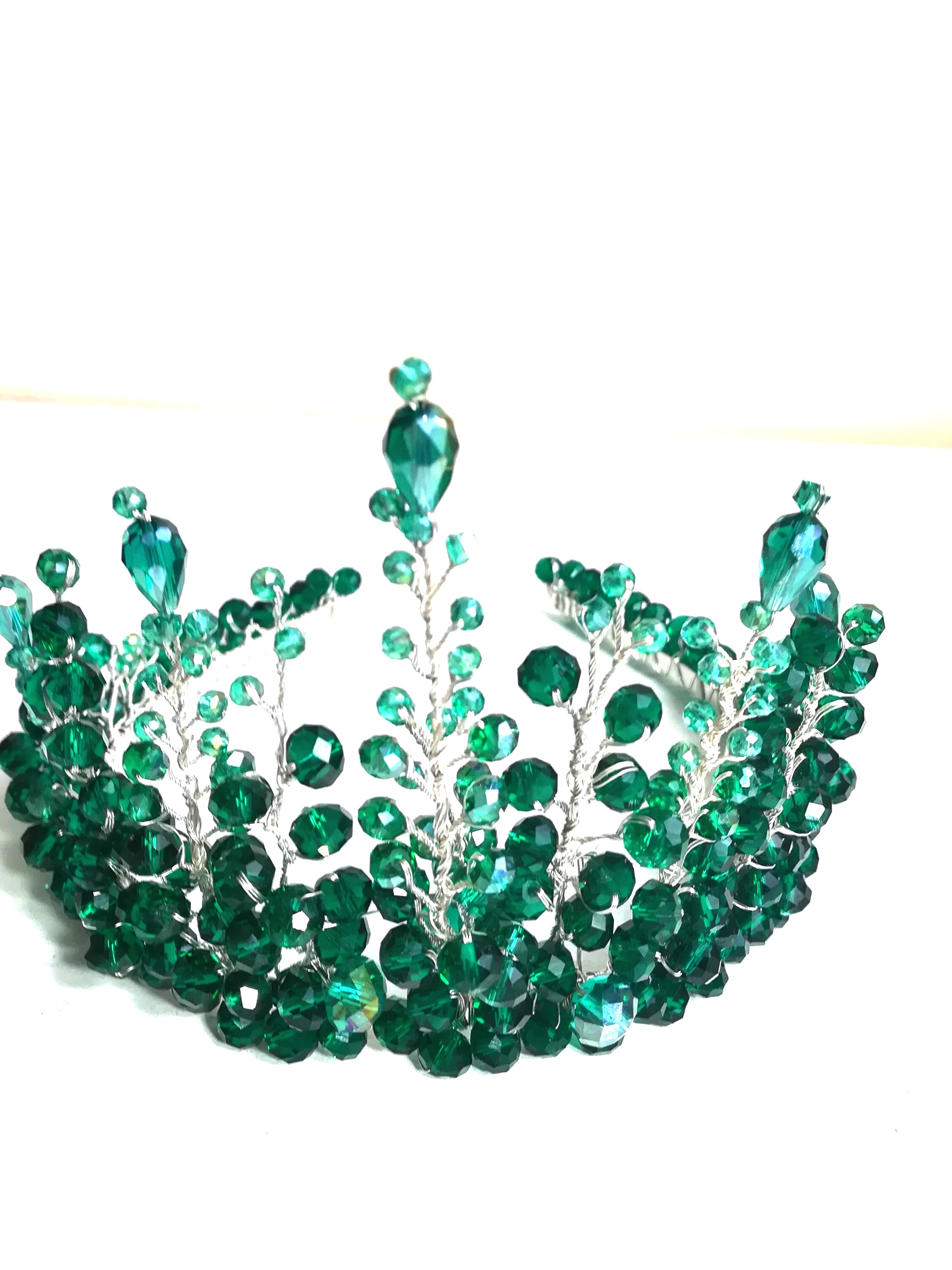Impressionante coroa de noiva verde esmeralda com cristais - Deusa Artemis