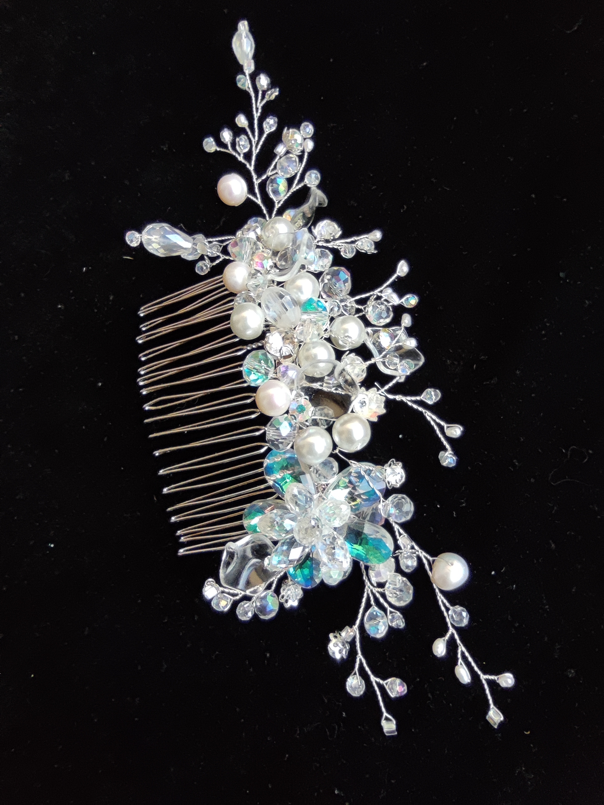 Peigne à cheveux de mariée élégant en cristal et perle - Mariée moderne